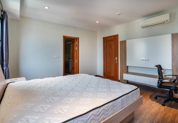 3 Bedroom Serviced Apartment For Rent - Beoung Raing, Phnom Penh thumbnail