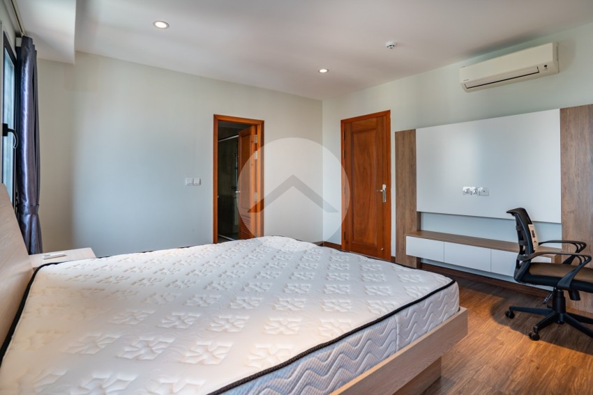 3 Bedroom Serviced Apartment For Rent - Beoung Raing, Phnom Penh