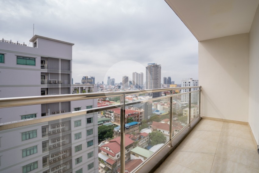 3 Bedroom Serviced Apartment For Rent - Beoung Raing, Phnom Penh