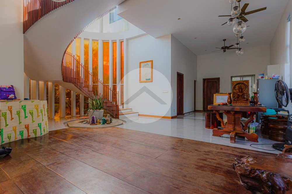 4 Bedroom Villa For Sale - Sala Kamreuk, Siem Reap - Image 4