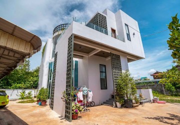 4 Bedroom Villa For Sale - Sala Kamreuk, Siem Reap thumbnail