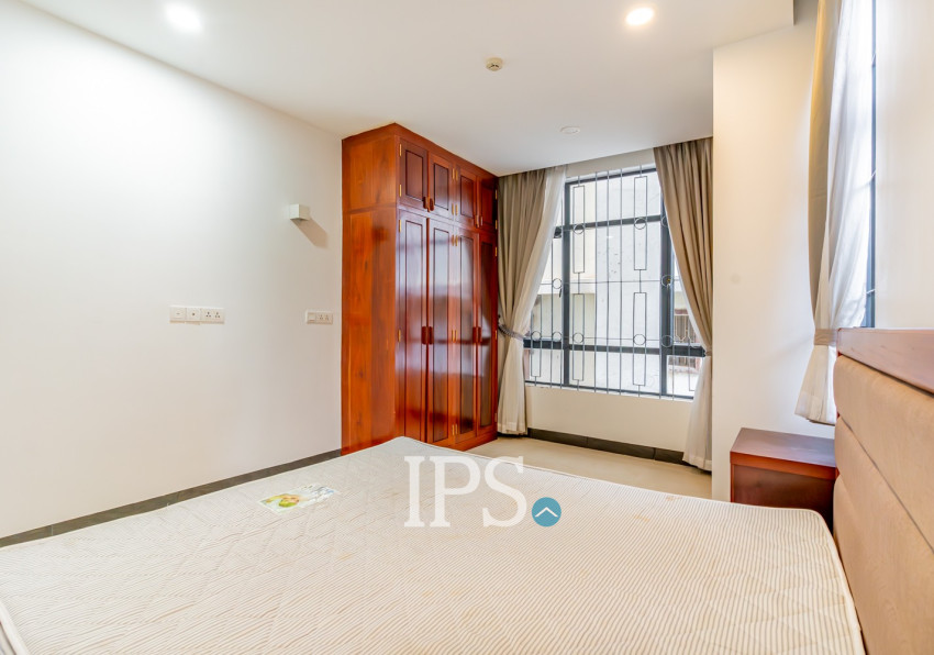 3 Bedroom Apartment For Rent - Tonle Bassac, Phnom Penh