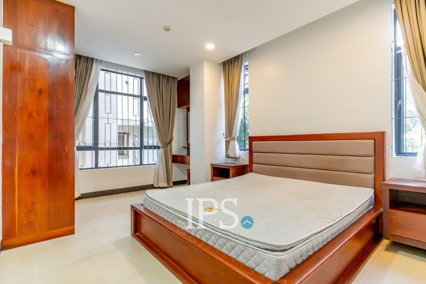 3 Bedroom Apartment For Rent - Tonle Bassac, Phnom Penh