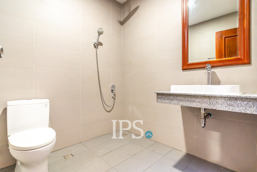 3 Bedroom Apartment For Rent - Tonle Bassac, Phnom Penh