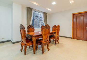 3 Bedroom Apartment For Rent - Tonle Bassac, Phnom Penh thumbnail