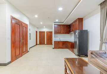 3 Bedroom Apartment For Rent - Tonle Bassac, Phnom Penh thumbnail