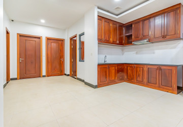 3 Bedroom Apartment For Rent - Tonle Bassac, Phnom Penh thumbnail