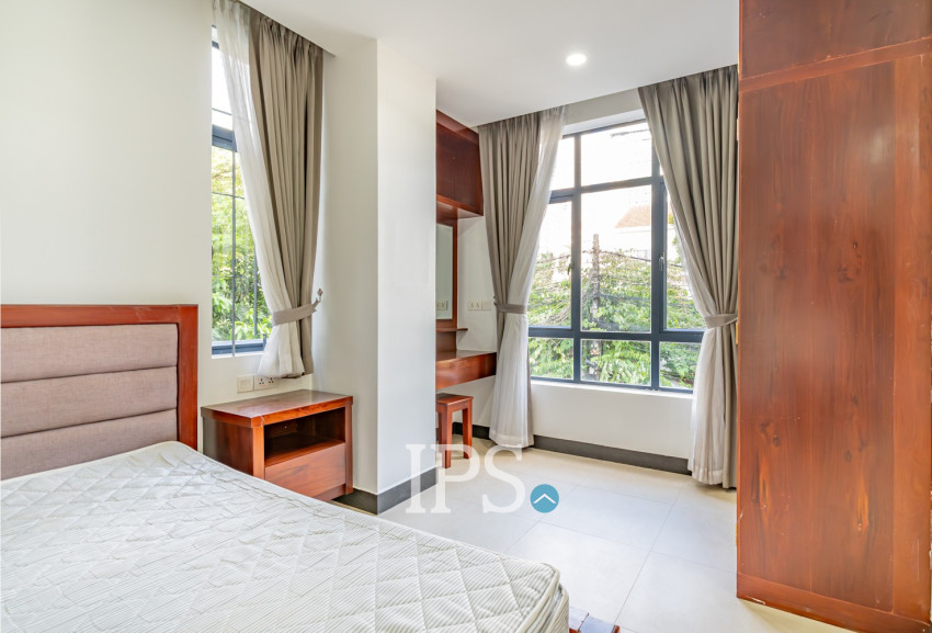 3 Bedroom Apartment For Rent - Tonle Bassac, Phnom Penh