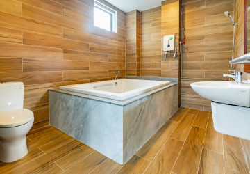 3 Bedroom Apartment For Rent - Tonle Bassac, Phnom Penh thumbnail