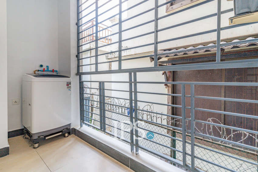 3 Bedroom Apartment For Rent - Tonle Bassac, Phnom Penh