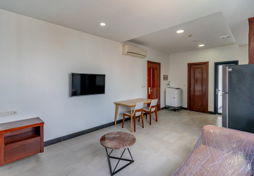 38 Sqm Studio Apartment For Rent - Tonle Bassac, Phnom Penh thumbnail