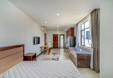38 Sqm Studio Apartment For Rent - Tonle Bassac, Phnom Penh thumbnail
