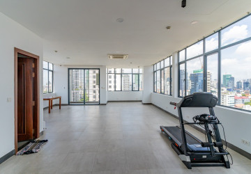 1 Bedroom Apartment For Rent - Tonle Bassac, Phnom Penh thumbnail