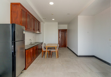 1 Bedroom Apartment For Rent - Tonle Bassac, Phnom Penh thumbnail