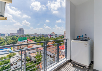 1 Bedroom Apartment For Rent - Tonle Bassac, Phnom Penh thumbnail