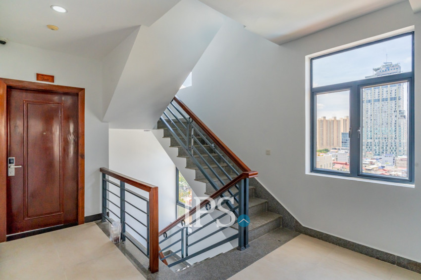 2 Bedroom Apartment For Rent - Tonle Bassac, Phnom Penh