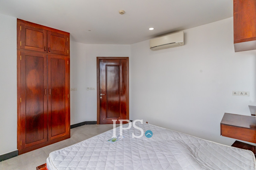 2 Bedroom Apartment For Rent - Tonle Bassac, Phnom Penh