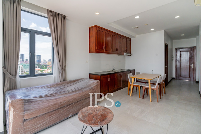 2 Bedroom Apartment For Rent - Tonle Bassac, Phnom Penh