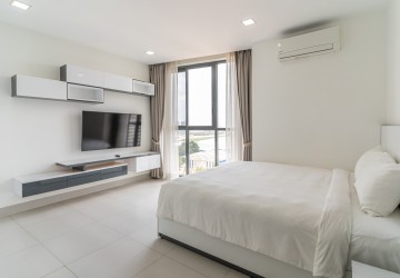 1 Bedroom Serviced Apartment For Rent - Tonle Bassac, Phnom Penh thumbnail