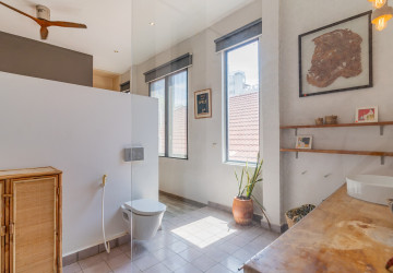 Renovated 3 Bedroom Apartment For Rent - Beoung Raing, Phnom Penh thumbnail