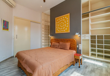 Renovated 3 Bedroom Apartment For Rent - Beoung Raing, Phnom Penh thumbnail