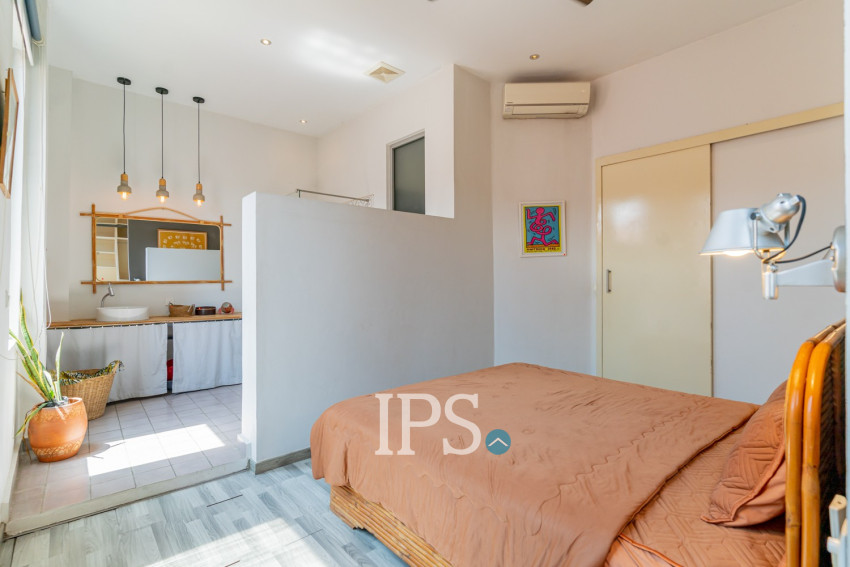 Renovated 3 Bedroom Apartment For Rent - Beoung Raing, Phnom Penh