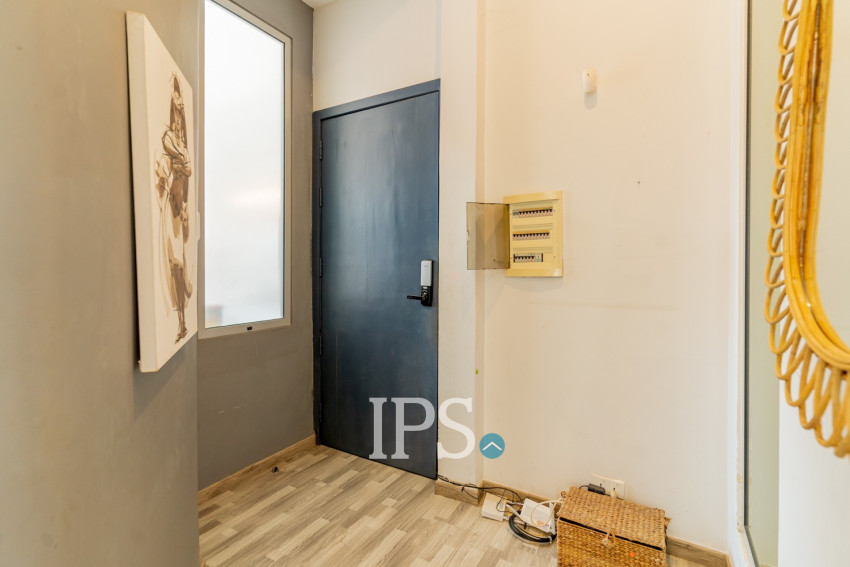 Renovated 3 Bedroom Apartment For Rent - Beoung Raing, Phnom Penh