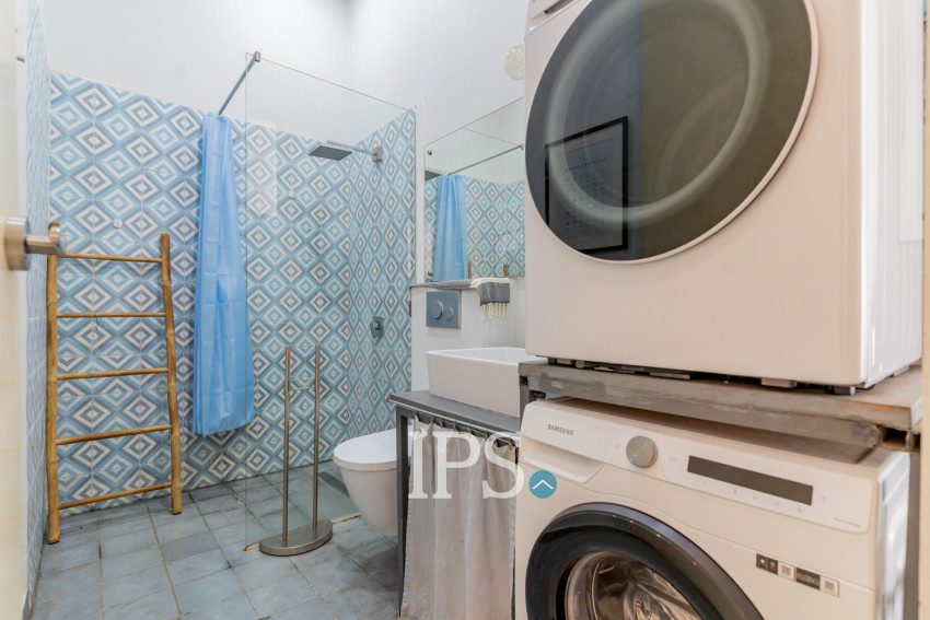 Renovated 3 Bedroom Apartment For Rent - Beoung Raing, Phnom Penh