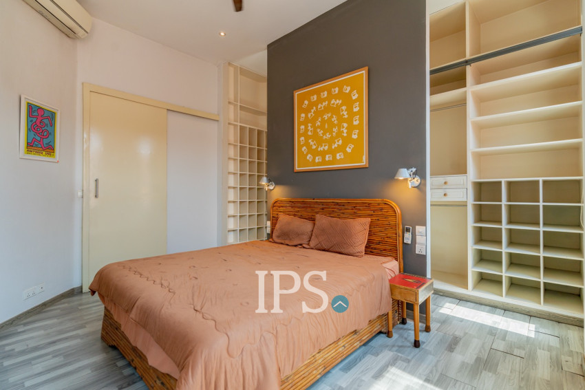 Renovated 3 Bedroom Apartment For Rent - Beoung Raing, Phnom Penh