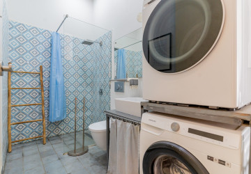 Renovated 3 Bedroom Apartment For Rent - Beoung Raing, Phnom Penh thumbnail