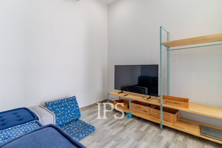 Renovated 3 Bedroom Apartment For Rent - Beoung Raing, Phnom Penh