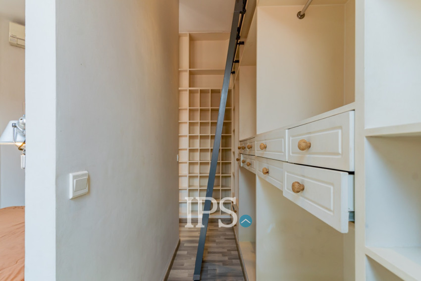 Renovated 3 Bedroom Apartment For Rent - Beoung Raing, Phnom Penh