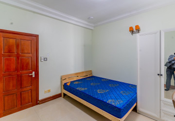 3 Bedroom Villa For Rent - Bassac Garden City, Tonle Bassac, Phnom Penh thumbnail