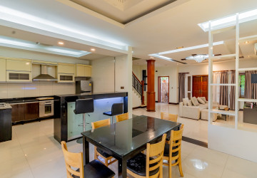 3 Bedroom Villa For Rent - Bassac Garden City, Tonle Bassac, Phnom Penh thumbnail