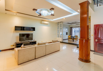 3 Bedroom Villa For Rent - Bassac Garden City, Tonle Bassac, Phnom Penh thumbnail