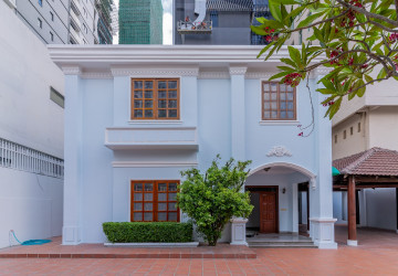 5 Bedroom Commercial Villa For Rent - BKK1, Phnom Penh thumbnail