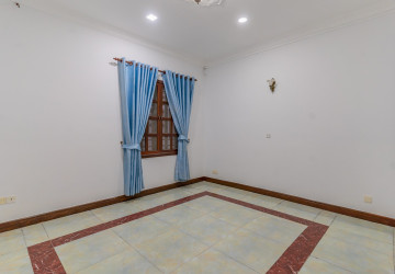 5 Bedroom Commercial Villa For Rent - BKK1, Phnom Penh thumbnail