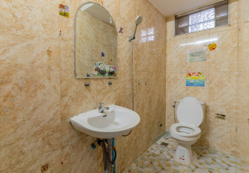 5 Bedroom Commercial Villa For Rent - BKK1, Phnom Penh thumbnail
