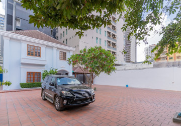 5 Bedroom Commercial Villa For Rent - BKK1, Phnom Penh thumbnail