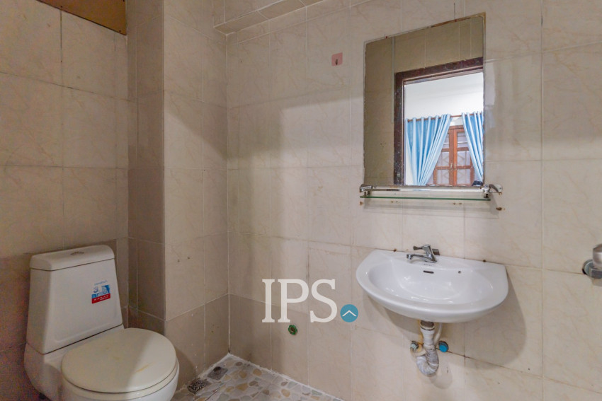5 Bedroom Commercial Villa For Rent - BKK1, Phnom Penh