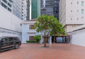5 Bedroom Commercial Villa For Rent - BKK1, Phnom Penh thumbnail