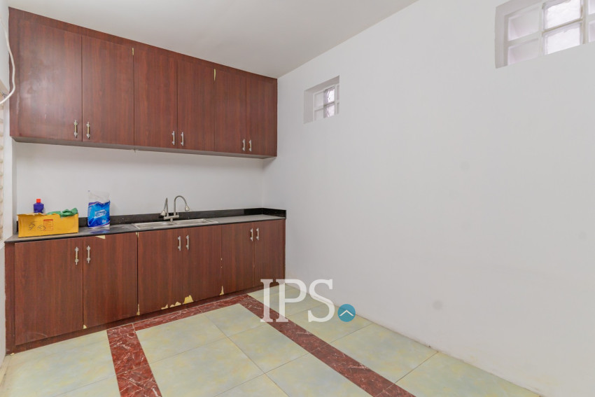 5 Bedroom Commercial Villa For Rent - BKK1, Phnom Penh