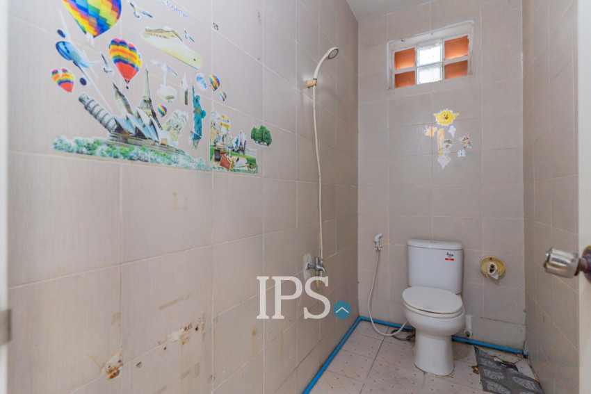 5 Bedroom Commercial Villa For Rent - BKK1, Phnom Penh