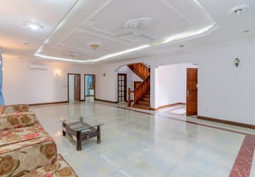 5 Bedroom Commercial Villa For Rent - BKK1, Phnom Penh thumbnail