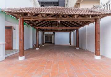 5 Bedroom Commercial Villa For Rent - BKK1, Phnom Penh thumbnail