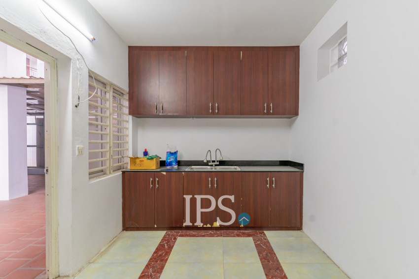 5 Bedroom Commercial Villa For Rent - BKK1, Phnom Penh
