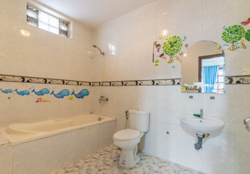 5 Bedroom Commercial Villa For Rent - BKK1, Phnom Penh thumbnail