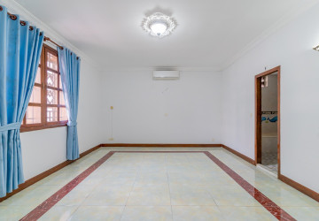 5 Bedroom Commercial Villa For Rent - BKK1, Phnom Penh thumbnail