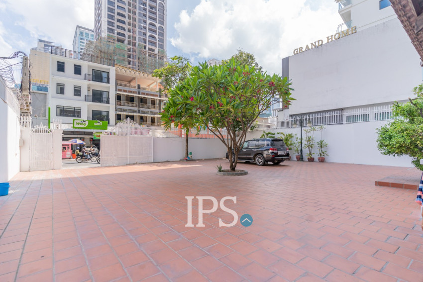 5 Bedroom Commercial Villa For Rent - BKK1, Phnom Penh