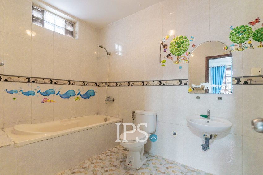 5 Bedroom Commercial Villa For Rent - BKK1, Phnom Penh